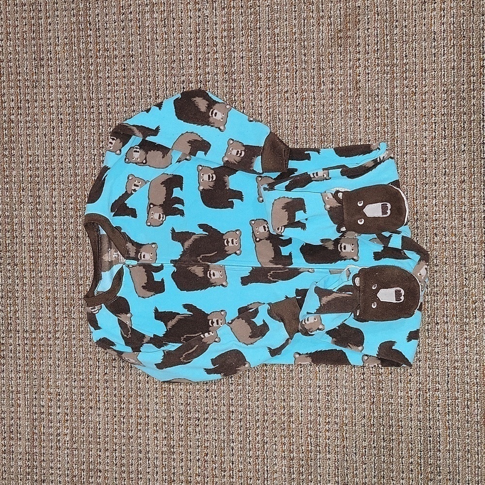 5/$25 Carter’s super comfy fleece footie pajamas flame resistant bear graphics